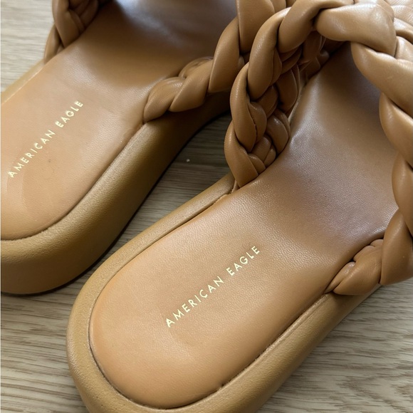 American Eagle Nude/Tan Braided Puff Sandals 9 - Picture 3 of 9